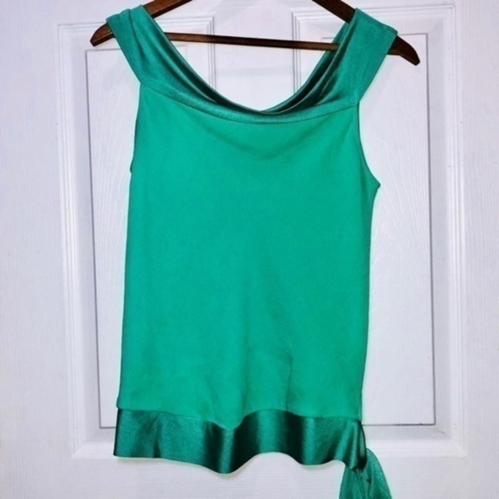 Gap top size small